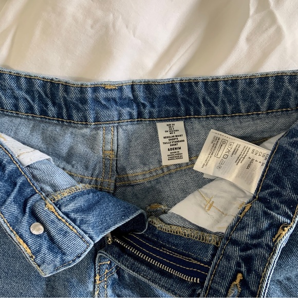 H&M Regular Waist Denim Shorts - Picture 7 of 7